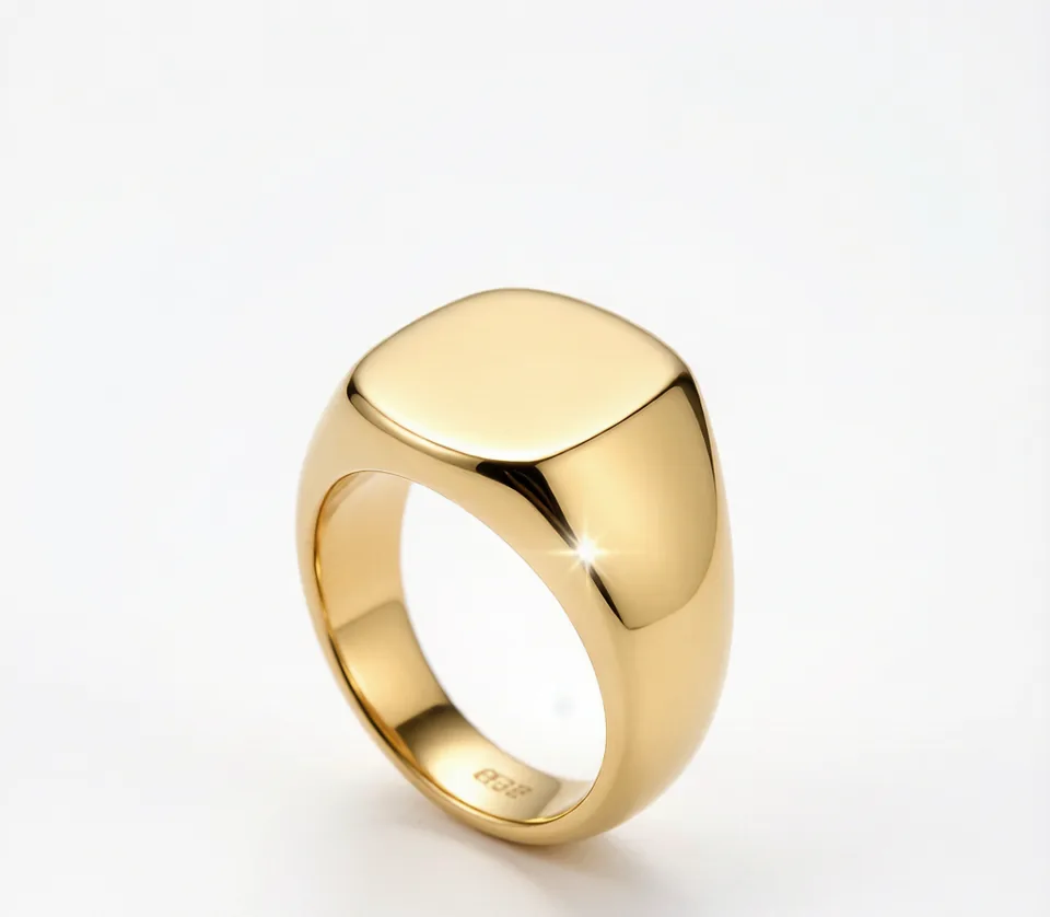 Signet Ring in 316L stainless steel with 18K gold PVD finish
